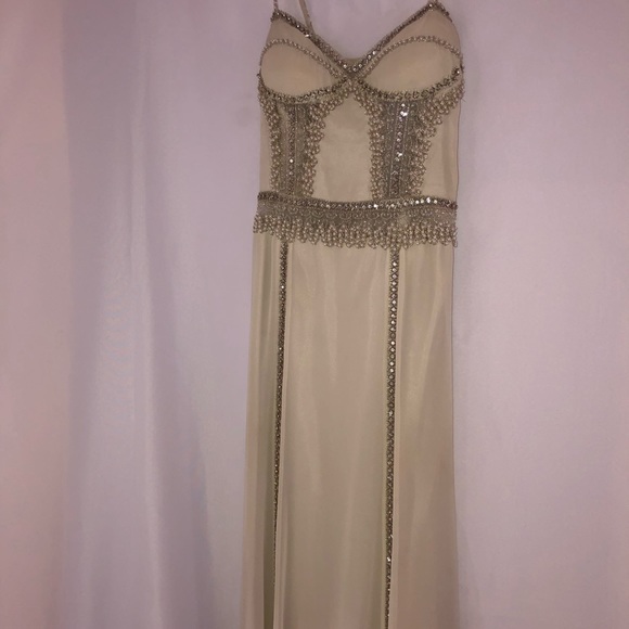 Ivory Vintage Prom Dress - Picture 2 of 8